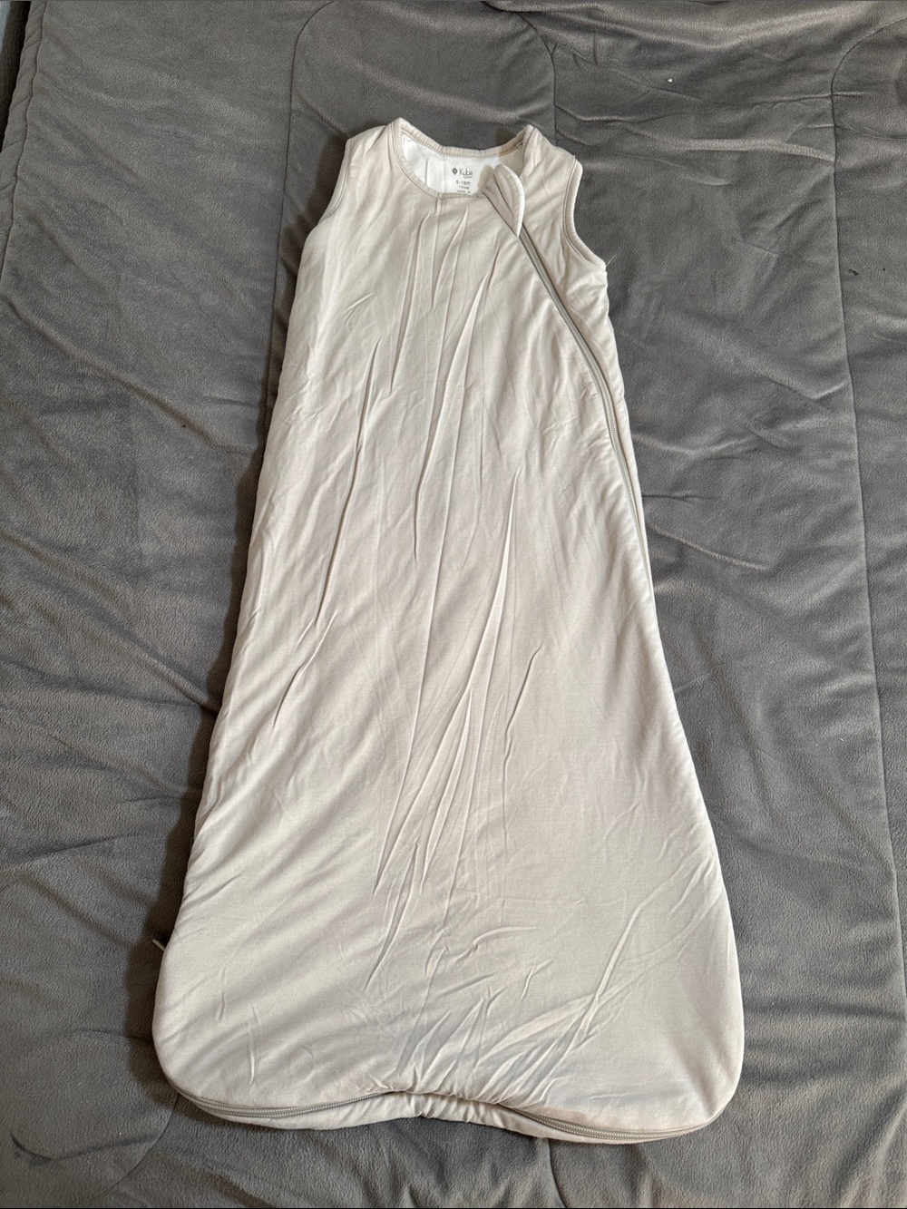 Kyte baby Sleeveless beige heavy warm blanket zip sleeper